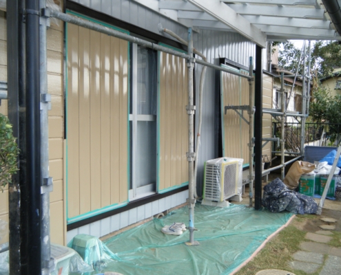 雨戸の塗装工事
