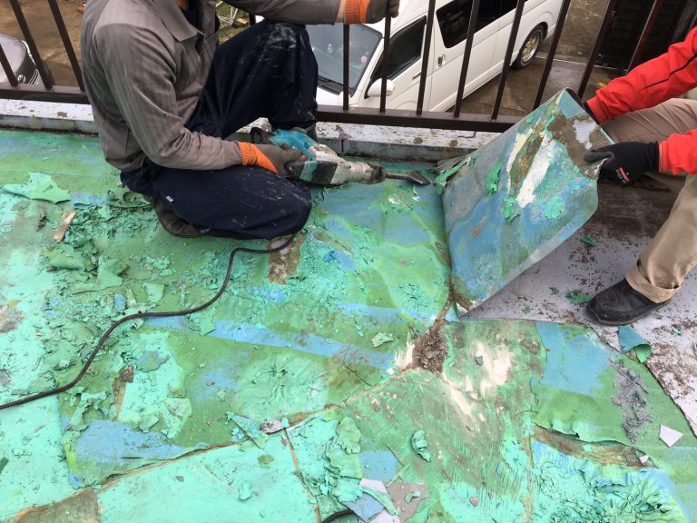 屋上の経年劣化による雨漏りの防水工事（ウレタン防水）｜千葉市若葉区中野のY様邸