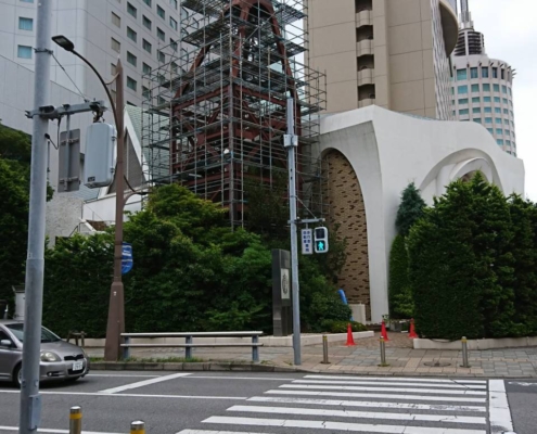 チャペルの足場組み立て