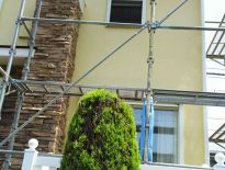 木造2階建ての架設足場の組み立て工事｜千葉市花見川区のG様邸