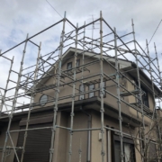 仮設足場の組み立て工事