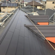 屋根の重ね葺き後