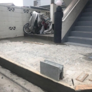 既存タイル撤去後の下地補修