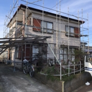 足場の組み立て工事