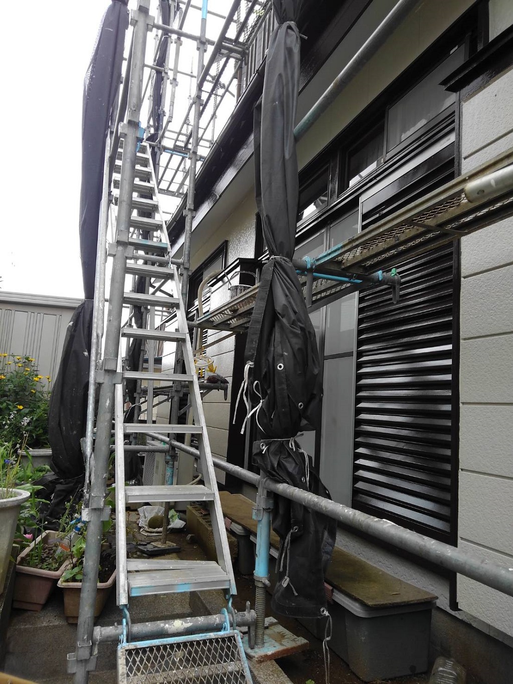 シャッターの塗装工事