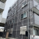 マンションの足場の組み立て