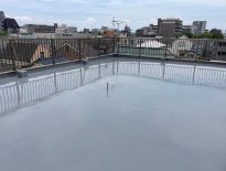 屋上のウレタン防水に伴うトップコート塗布｜千葉県八千代市のK様邸にて塗り替え塗装中